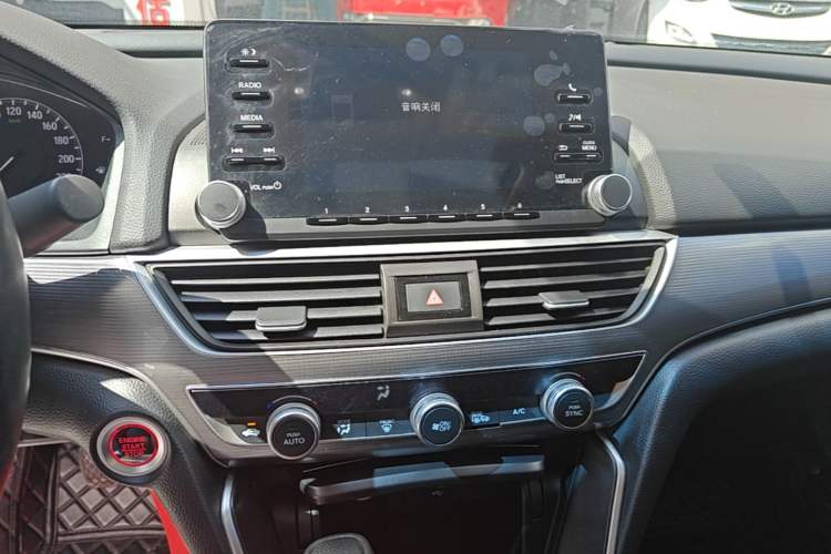 Used Honda Accord 2018 260TURBO Elite Edition China VI Audio And AC Panel