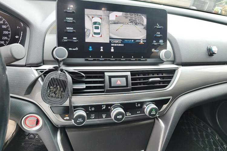 Used Honda Accord 2018 260TURBO Elite Edition China VI Audio And AC Panel