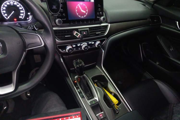 Used Honda Accord 2018 230TURBO Comfort Edition China VI Emission Standard Audio And AC Panel