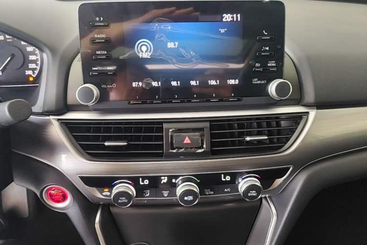 Used Honda Accord 2018 260TURBO Luxury Edition China VI Audio And AC Panel