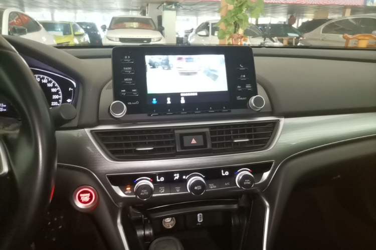 Used Honda Accord 2018 260TURBO Elite Edition China VI Audio And AC Panel