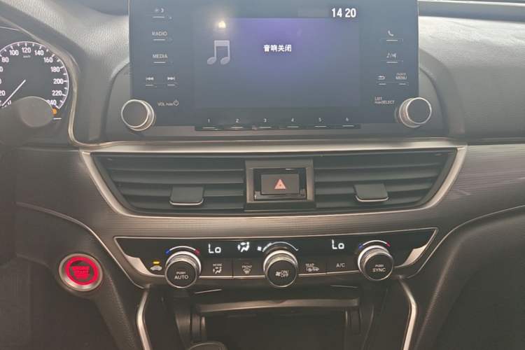 Used Honda Accord 2018 260TURBO Luxury Edition China VI Audio And AC Panel