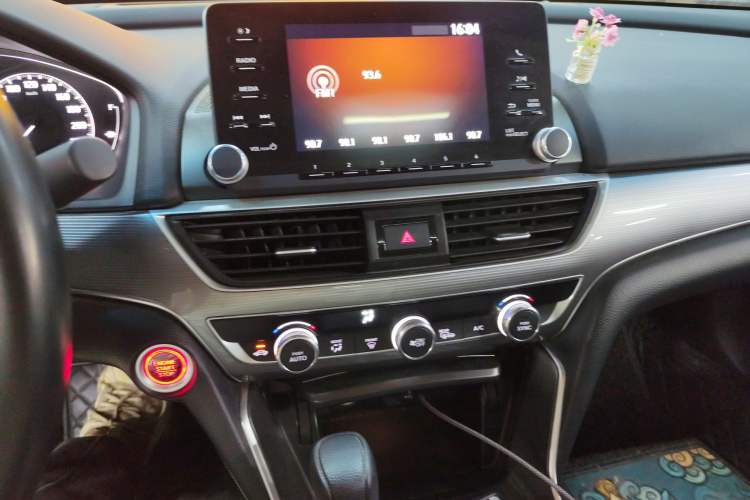 Used Honda Accord 2018 260TURBO Luxury Edition China VI Audio And AC Panel