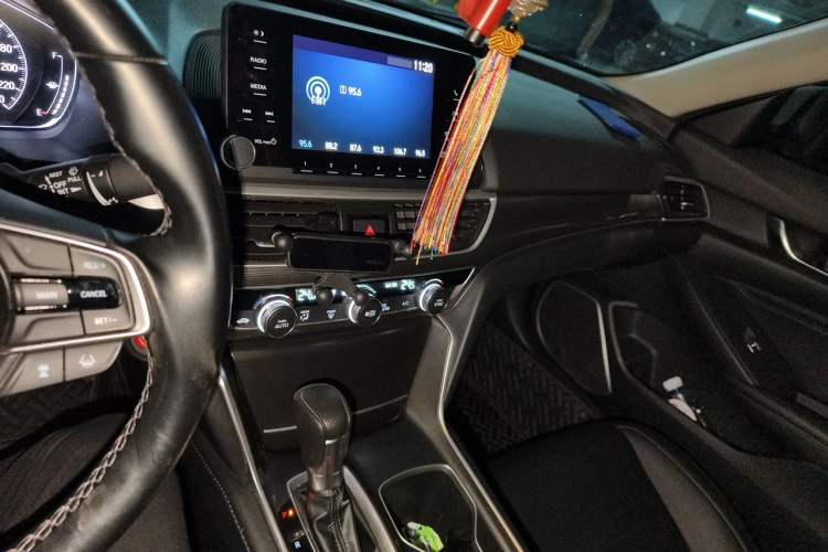 Used Honda Accord 2018 260TURBO Luxury Edition China V Emission Standard Audio And AC Panel