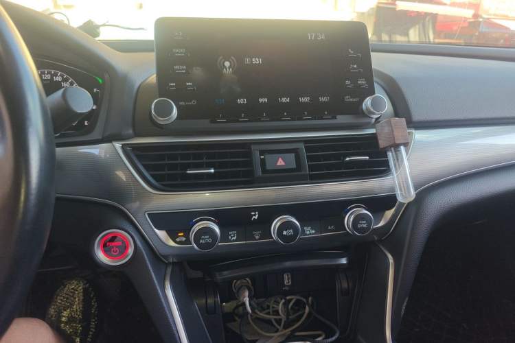 Used Honda Accord 2018 Rui Hybrid 2.0L Rui Ling Edition China VI Audio And AC Panel
