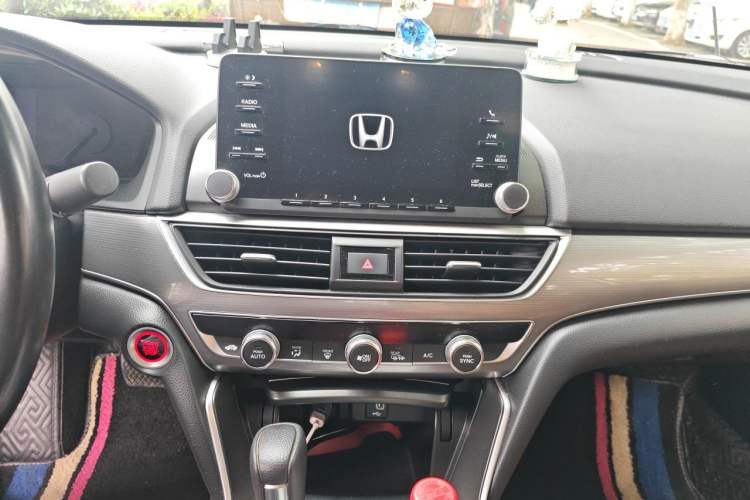 Used Honda Accord 2018 260TURBO Luxury Edition China VI Audio And AC Panel