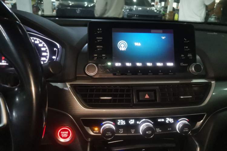 Used Honda Accord 2018 260TURBO Luxury Edition China VI Audio And AC Panel