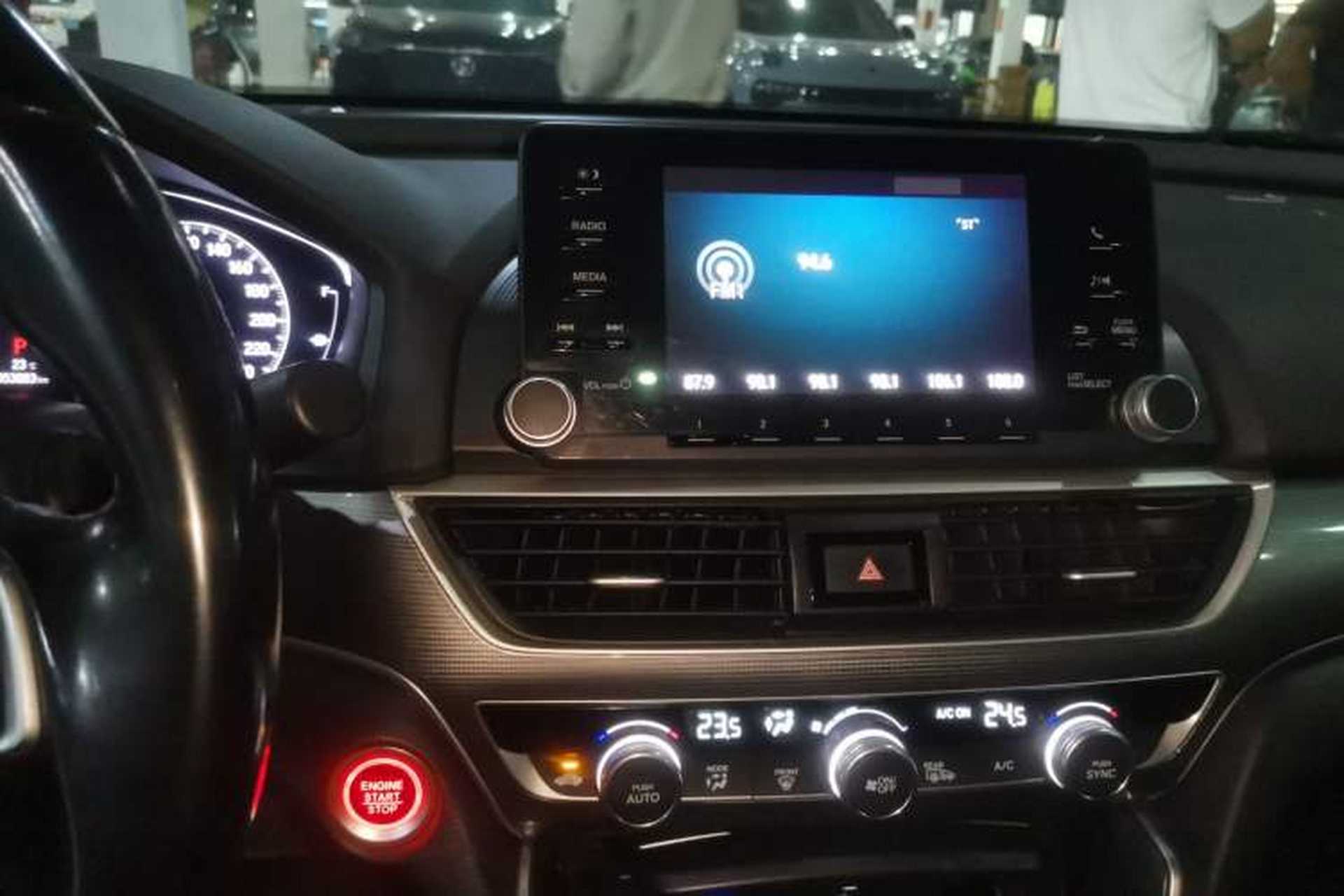 Used Honda Accord 2018 260TURBO Luxury Edition China VI Audio And AC Panel