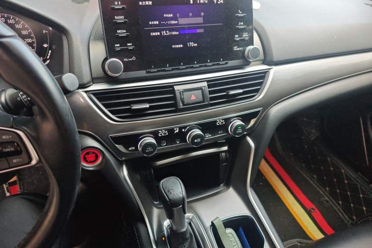Used Honda Accord 2018 260TURBO Elite Edition China VI Audio And AC Panel