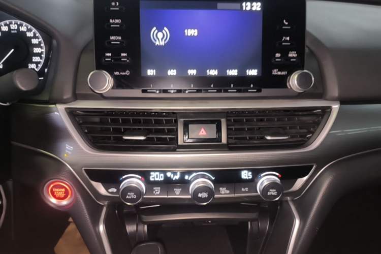 Used Honda Accord 2018 260TURBO Elite Edition China VI Audio And AC Panel
