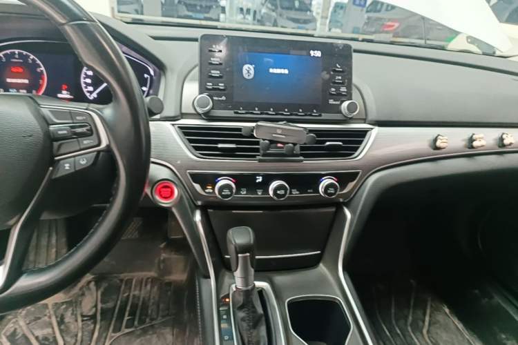Used Honda Accord 2018 260TURBO Luxury Edition China VI Audio And AC Panel