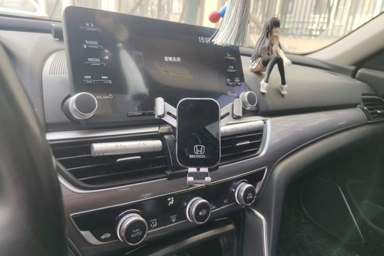 Used Honda Accord 2018 260TURBO Luxury Edition China VI Audio And AC Panel