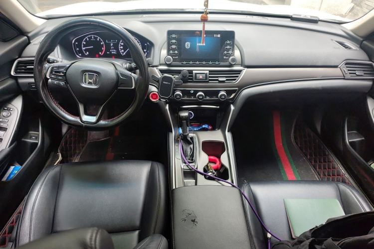 Used Honda Accord 2018 230TURBO Comfort Version National V Center Console