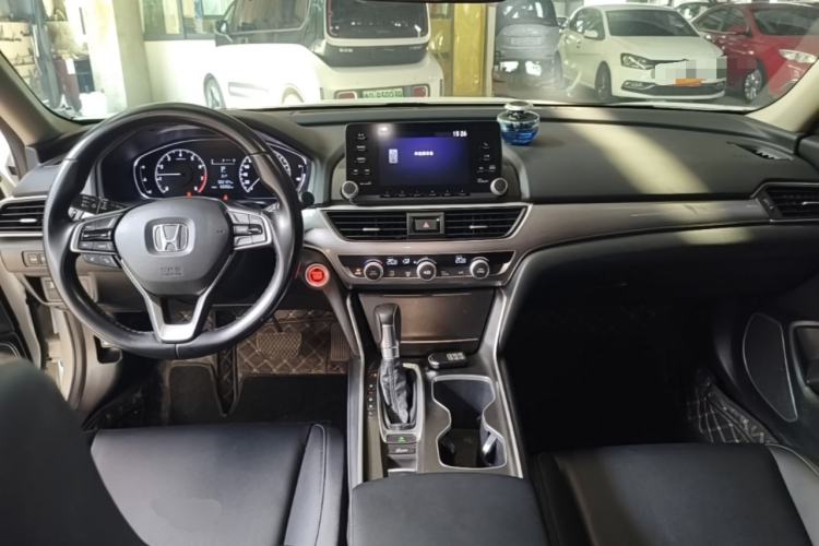 Used Honda Accord 2018 260TURBO Elite Edition China VI Center Console