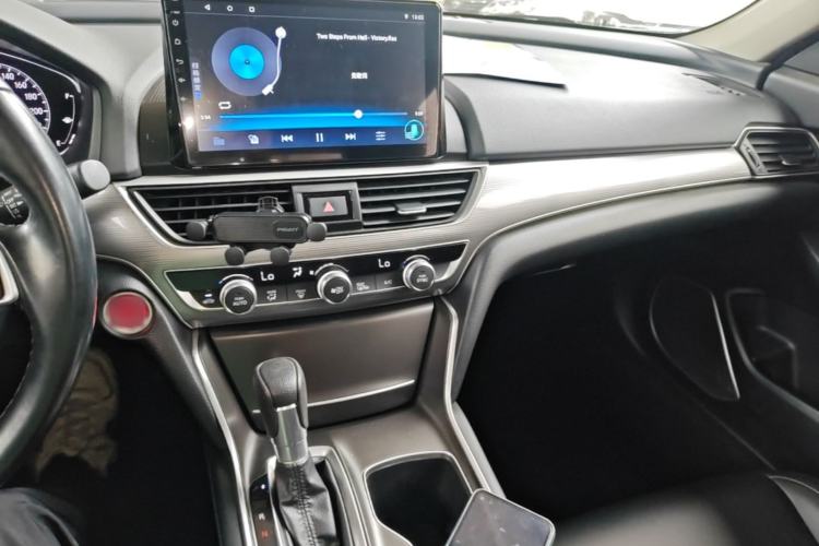 Used Honda Accord 2018 260TURBO Elite Edition China VI Center Console