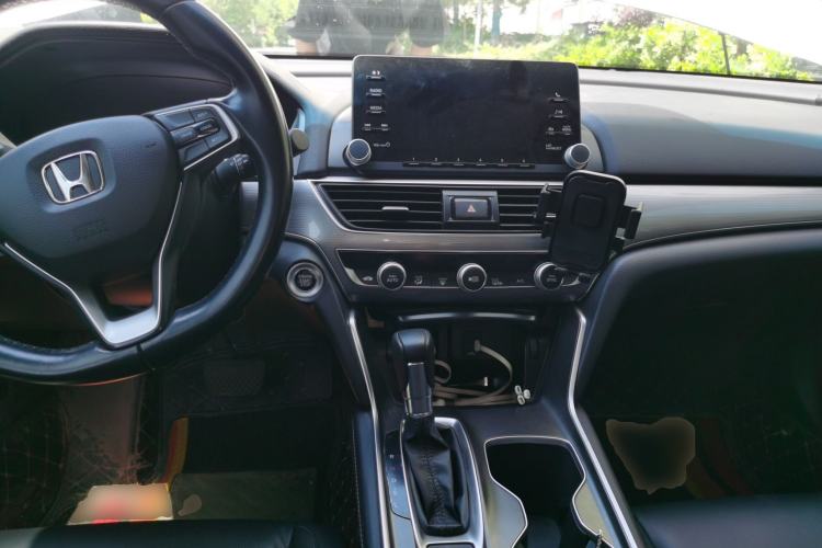 Used Honda Accord 2018 260TURBO Elite Edition China VI Center Console