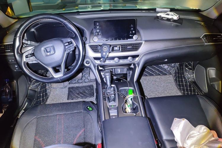 Used Honda Accord 2018 260TURBO Luxury Edition China VI Center Console