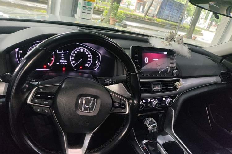 Used Honda Accord 2018 260TURBO Elite Edition China VI Center Console