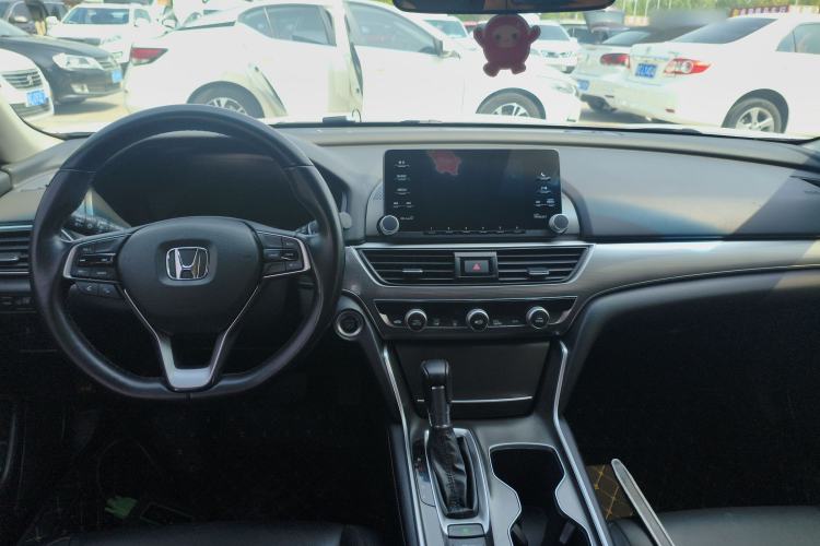 Used Honda Accord 2018 260TURBO Elite Edition China VI Center Console