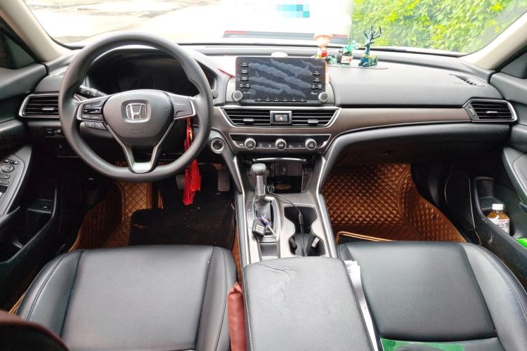 Used Honda Accord 2018 230TURBO Comfort Version National V Center Console