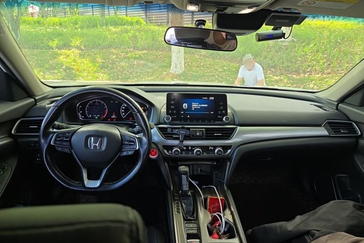 Used Honda Accord 2018 260TURBO Luxury Edition China VI Center Console