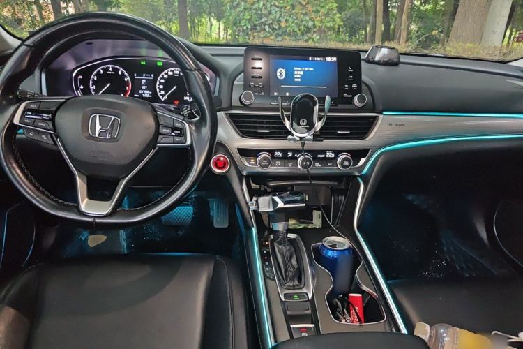 Used Honda Accord 2018 260TURBO Elite Edition China VI Center Console
