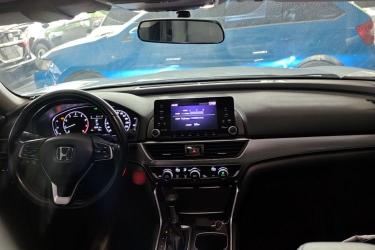 Used Honda Accord 2018 260TURBO Elite Edition China VI Center Console