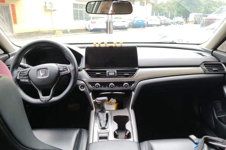 Used Honda Accord 2018 260TURBO Elite Edition China VI Center Console