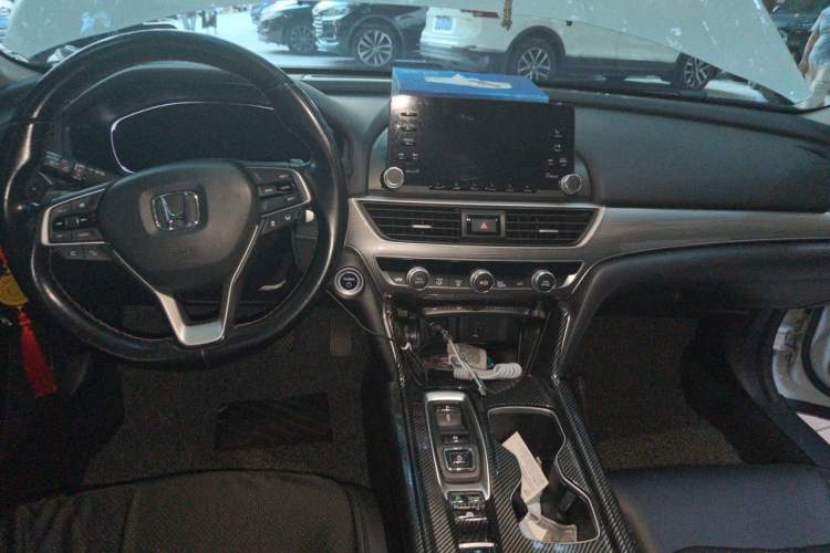 Used Honda Accord 2018 Rui Hybrid 2.0L Rui Ling Edition China VI Center Console