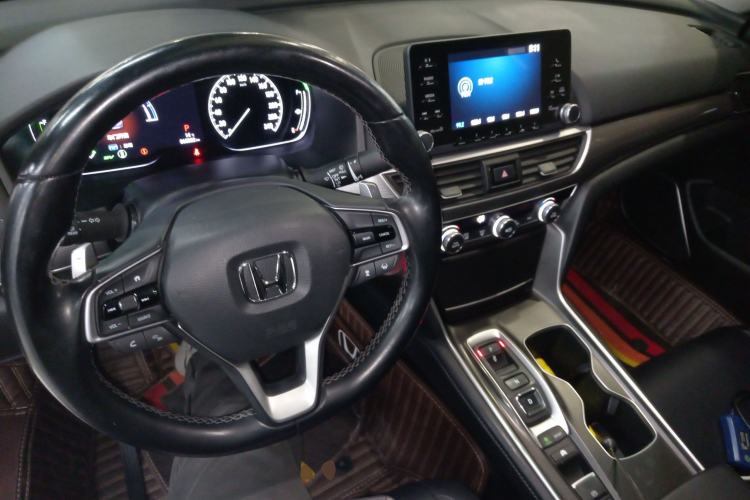 Used Honda Accord 2018 Rui Hybrid 2.0L Rui Ling Edition China VI Center Console