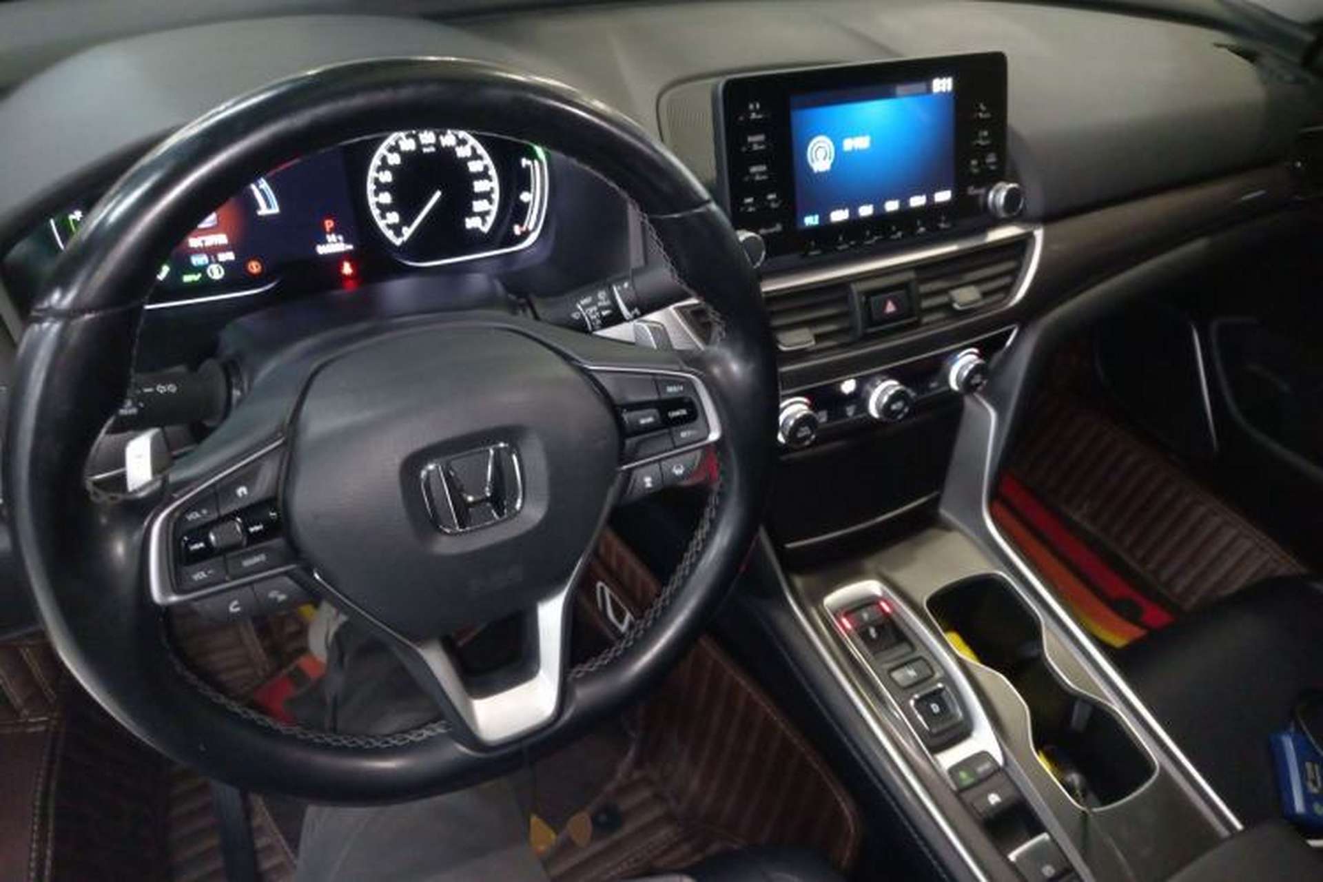 Used Honda Accord 2018 Rui Hybrid 2.0L Rui Ling Edition China VI Center Console