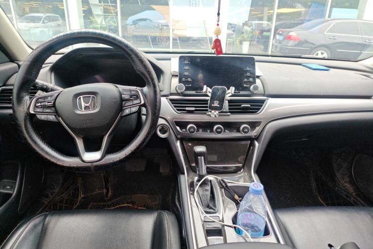 Used Honda Accord 2018 260TURBO Luxury Edition China VI Center Console