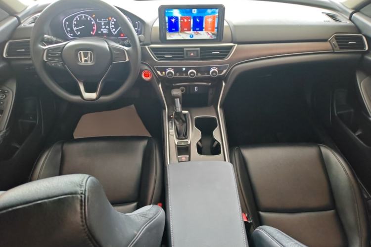 Used Honda Accord 2018 230TURBO Comfort Version National V Center Console