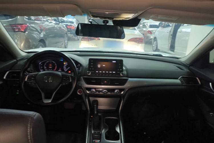 Used Honda Accord 2018 260TURBO Luxury Edition China VI Center Console