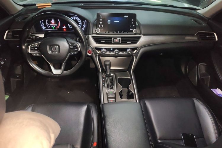 Used Honda Accord 2018 260TURBO Luxury Edition China VI Center Console