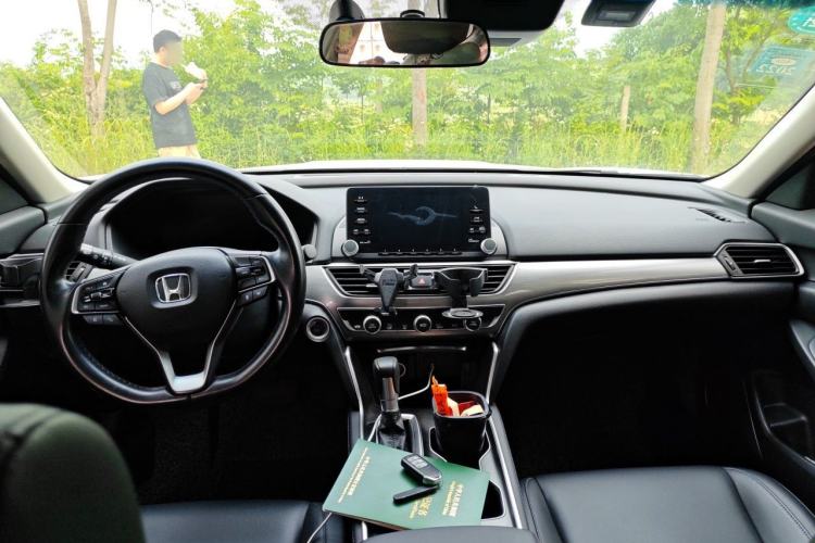 Used Honda Accord 2018 260TURBO Luxury Edition China VI Center Console