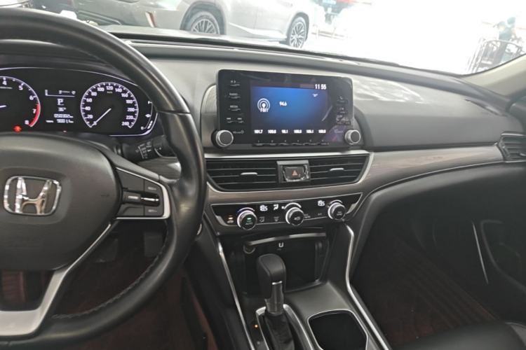 Used Honda Accord 2018 260TURBO Elite Edition China VI Center Console