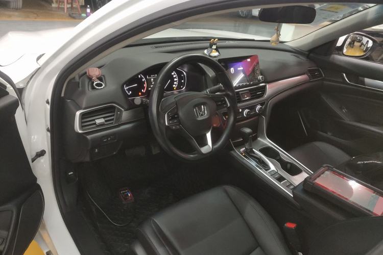 Used Honda Accord 2018 260TURBO Elite Edition China VI Center Console