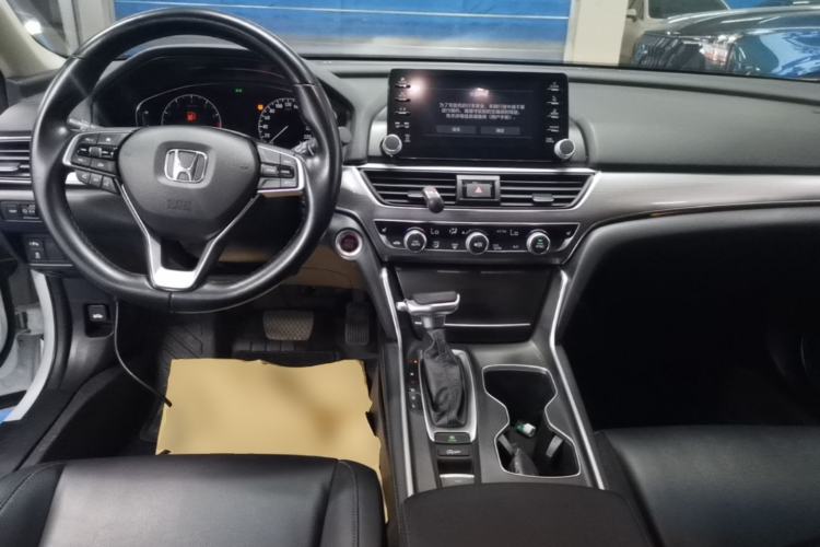 Used Honda Accord 2018 260TURBO Prestige Edition China VI Center Console