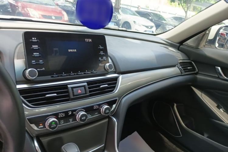 Used Honda Accord 2018 260TURBO Luxury Edition China VI Center Console