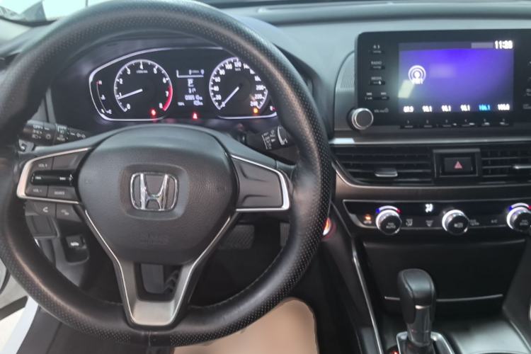 Used Honda Accord 2018 230TURBO Comfort Version National V Center Console