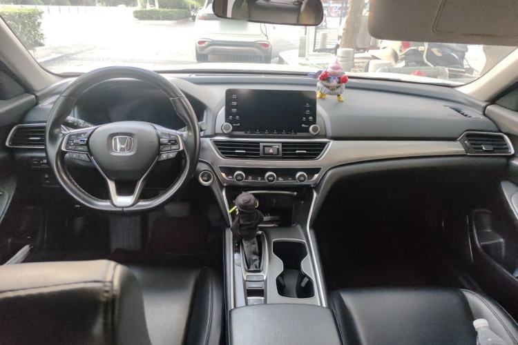 Used Honda Accord 2018 260TURBO Luxury Edition China VI Center Console