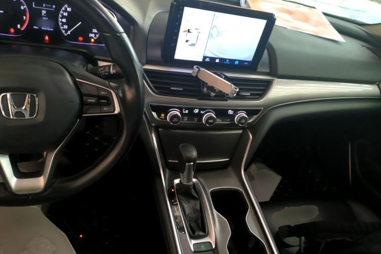 Used Honda Accord 2018 260TURBO Elite Edition China VI Center Console