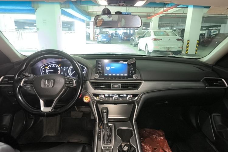 Used Honda Accord 2018 260TURBO Elite Edition China VI Center Console