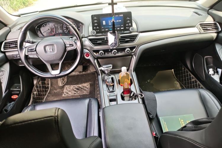 Used Honda Accord 2018 260TURBO Elite Edition China VI Center Console