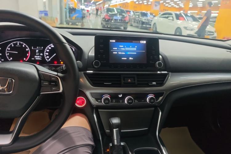 Used Honda Accord 2018 260TURBO Elite Edition China V Center Console