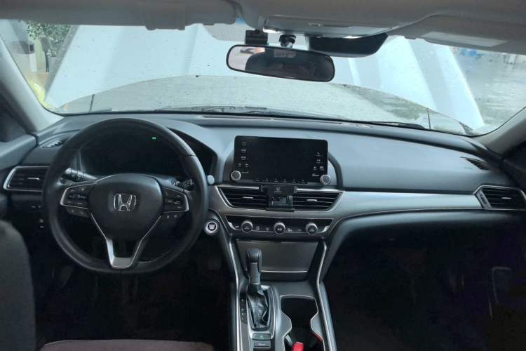 Used Honda Accord 2018 260TURBO Luxury Edition China VI Center Console