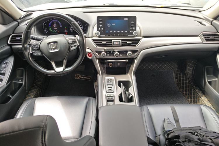 Used Honda Accord 2018 Rui Hybrid 2.0L Rui Ling Edition China VI Center Console