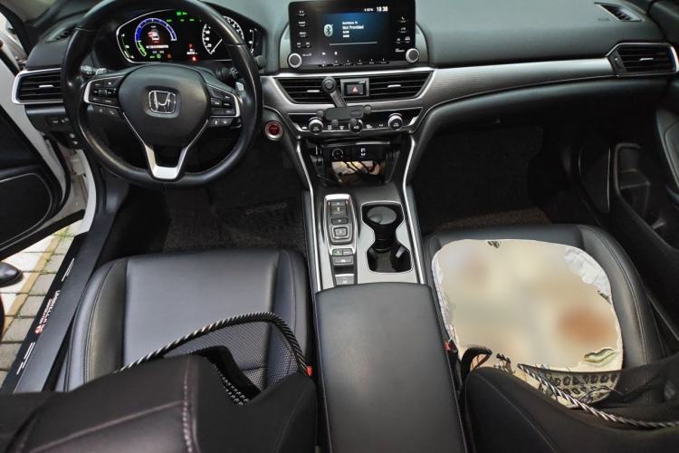 Used Honda Accord 2018 Rui Hybrid 2.0L Rui Ling Edition China VI Center Console