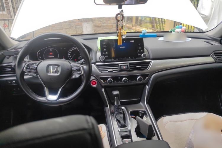 Used Honda Accord 2018 260TURBO Luxury Edition China VI Center Console